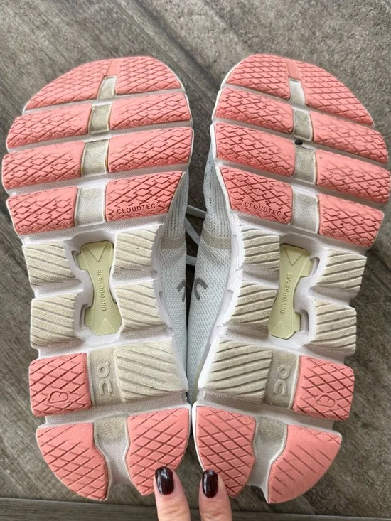 CLOUD X 4 - WOMENS 8.5 ivory sand color gently used - Picture 11 of 11